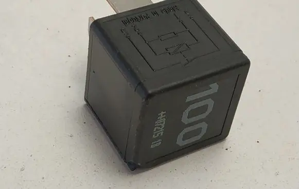 Volkswagen PASSAT B6 Other relay 7M0951253A