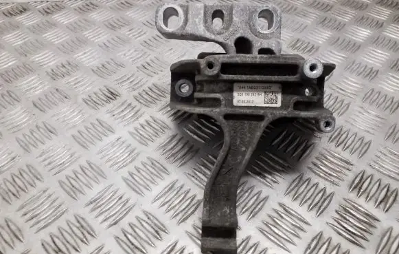 Skoda Superb B8 (3V) Engine mount bracket 5Q0199262BH