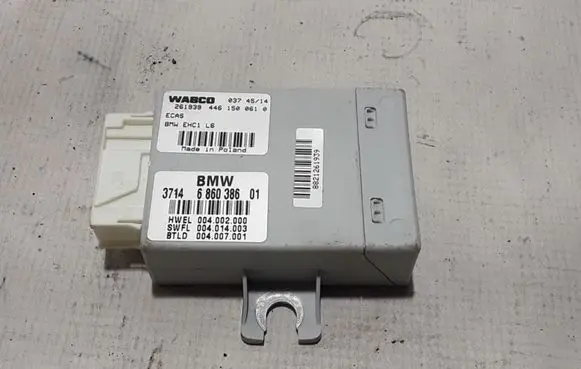 BMW 5 F10 F11 Air suspension control unit module (rear) 6860386