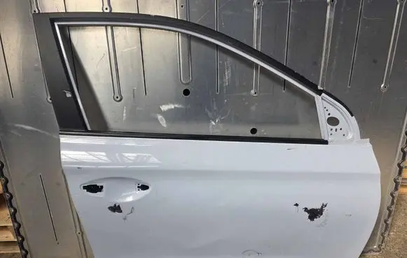 Hyundai i20 Active Front door 
