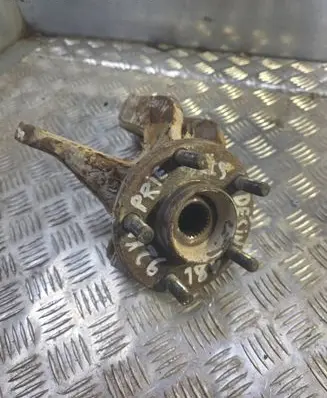 Ford Mondeo Mk III Front wheel hub 