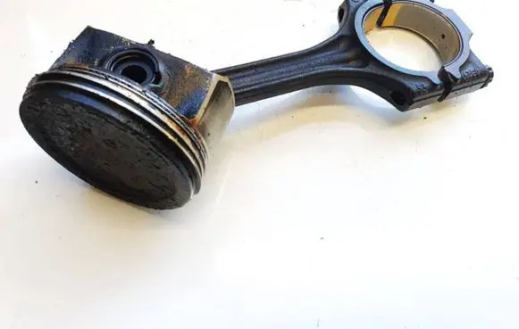 Volkswagen Tiguan Piston with connecting rod 076188