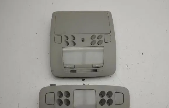 Lexus IS 220D-250-350 Front seat light 8973253091