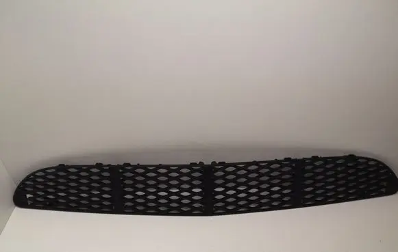 Mercedes-Benz E W211 Front bumper lower grill A2118850053