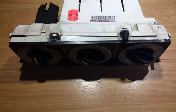 Ford Mondeo Mk III Climate control unit 1S7H19980AE