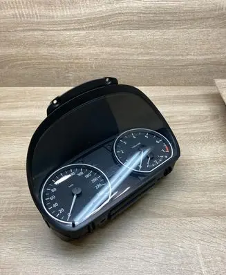 BMW 1 E81 E87 Speedometer (instrument cluster) 6983527