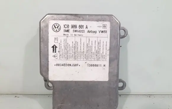 Skoda Fabia Mk1 (6Y) Airbag control unit/module 1C0909601A