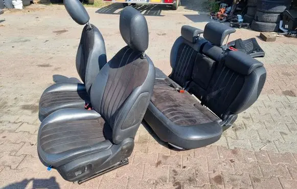 Lancia Delta Rear seat 225552252