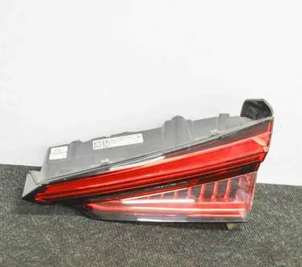 Audi A5 Tailgate rear/tail lights 8W6945094D