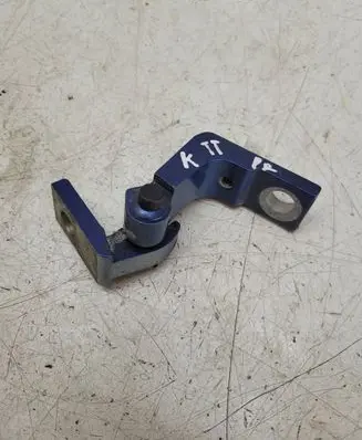 Audi TT Mk1 Front door upper hinge