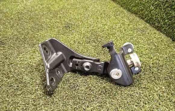 Peugeot Boxer Sliding door upper roller guide/hinge D861 454