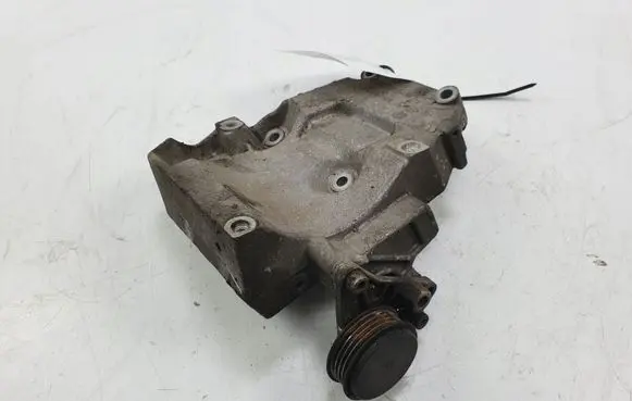 Audi A4 S4 B6 8E 8H Engine mounting bracket 038260885C