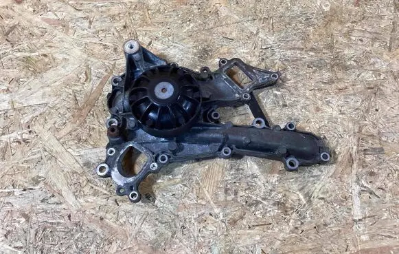 Mercedes-Benz C W205 Water pump A2762010701 a2762010780
