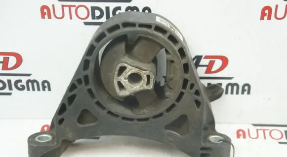 Opel Zafira C Engine mount bracket 13227769