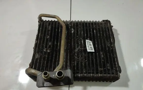 A/C cooling radiator (condenser)
