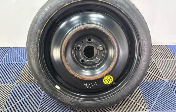 Toyota Auris E180 R17 spare wheel