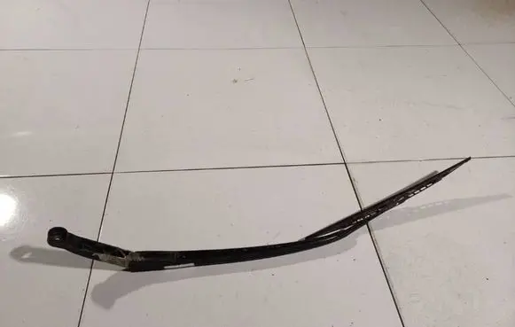 Honda FR-V Front wiper blade arm