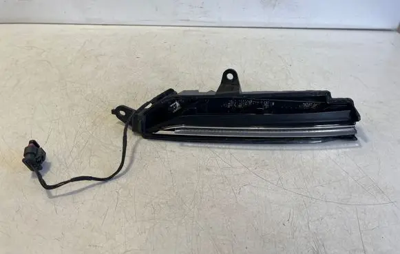 Polestar 2 Tailgate rear/tail lights 