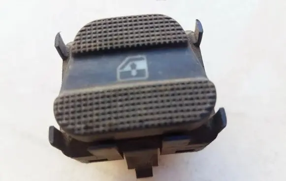 Volkswagen Golf III Electric window control switch 1H0959855C