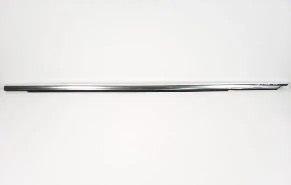 Front door glass trim molding