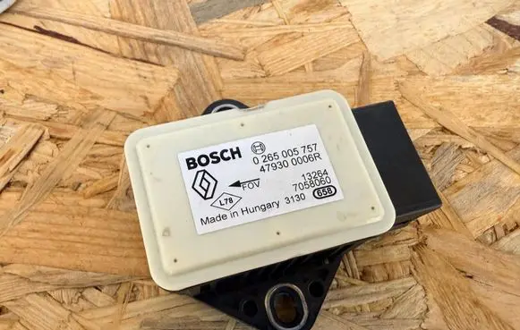 Nissan Qashqai+2 ESP acceleration yaw rate sensor 479300006R