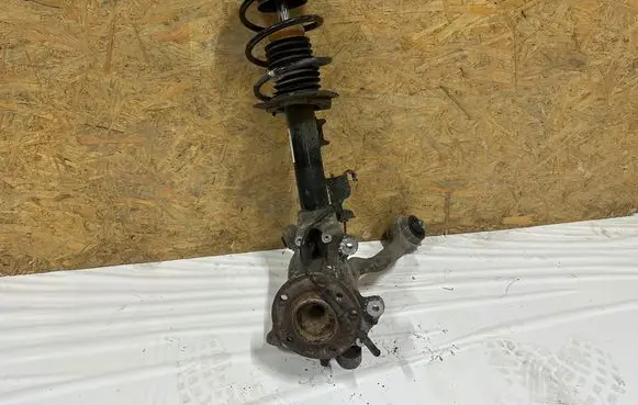 BMW 1 F20 F21 Front wheel hub spindle knuckle 6791541 22265994 14941510
