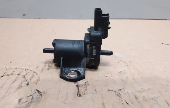 Citroen Berlingo Vacuum valve 9688124580