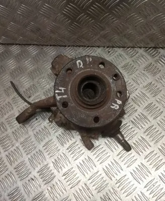 Volkswagen Transporter - Caravelle T4 Front wheel hub