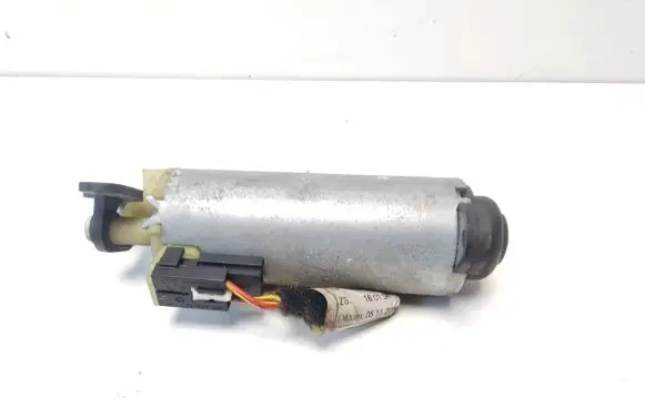 Volkswagen Phaeton Seat adjustment motor 0130002531