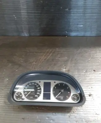 Mercedes-Benz B W245 Speedometer (instrument cluster) A1695409347