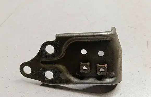 Toyota Verso Radiator mount bracket 62518
