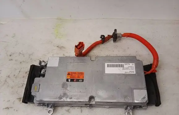 Chevrolet Volt I Voltage converter inverter 24260679 691702856 MS0679A10Y10543