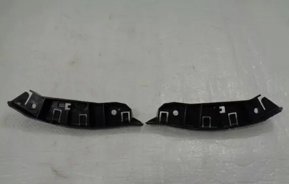 Peugeot 308 Front bumper mounting bracket 9835304680