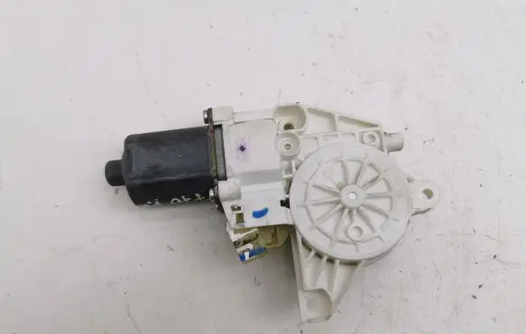 Mercedes-Benz ML W164 Front door window regulator motor A2518200742