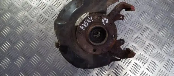 Volkswagen Jetta II Front wheel hub
