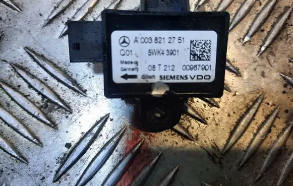 Mercedes-Benz GL X164 Airbag deployment crash/impact sensor A0038212751