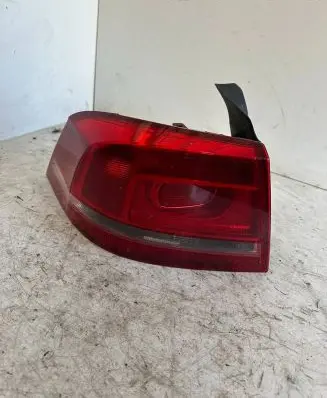 Volkswagen PASSAT B7 Rear/tail lights 3AE945095F 90004873