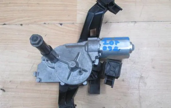Peugeot 207 Rear window wiper mechanism 