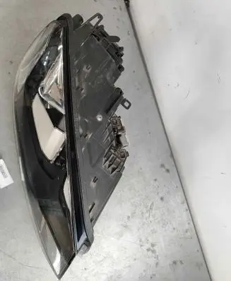 Volkswagen Touareg II Headlight/headlamp 7p1941752a