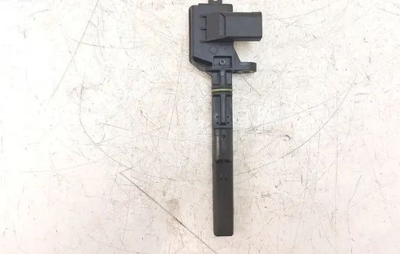 Volkswagen Polo IV 9N3 Oil level sensor 045907660D 00813401