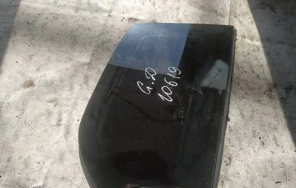 Mazda 2 Rear side window as2