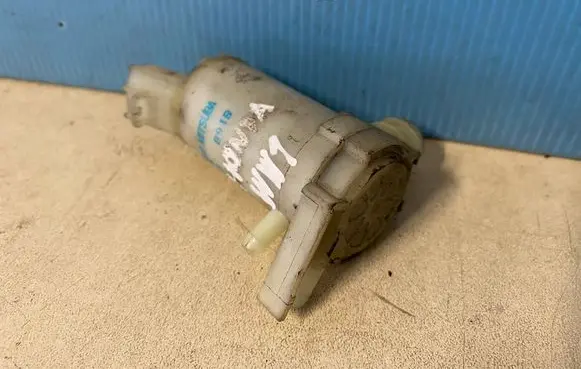 Honda Accord Windscreen/windshield washer pump 891B EW08
