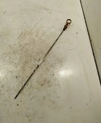 Nissan Qashqai Oil level dip stick 