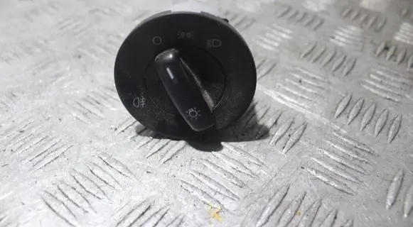 Skoda Octavia Mk2 (1Z) Light switch 1Z0941431F