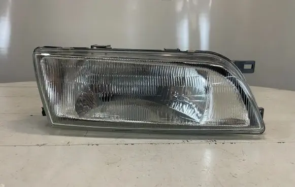 Nissan Almera Headlight/headlamp