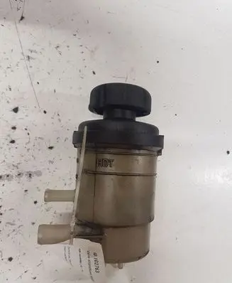 KIA Sorento Power steering fluid tank/reservoir
