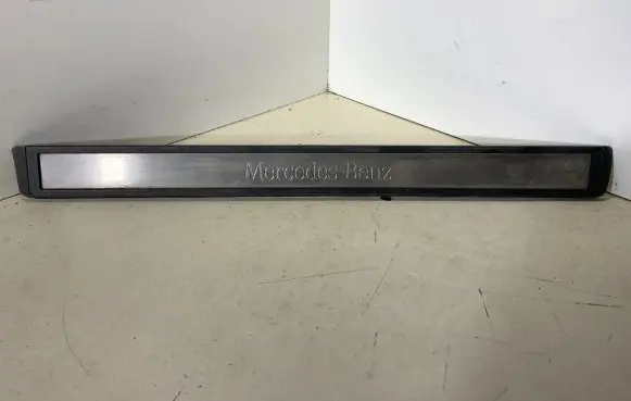 Mercedes-Benz E W211 Front sill trim cover A2116801435
