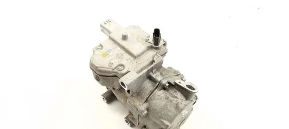Toyota Yaris Air conditioning (A/C) compressor (pump) 0422001501