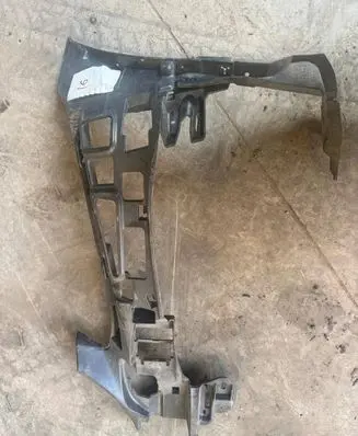 Mercedes-Benz C AMG W205 Front bumper mounting bracket A2058853165