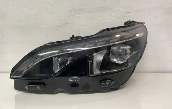 Peugeot 3008 II Headlight/headlamp 9826572780 89911450 17502A0112